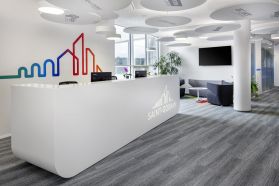 interiér kanceláří_ firma Saint Gobain